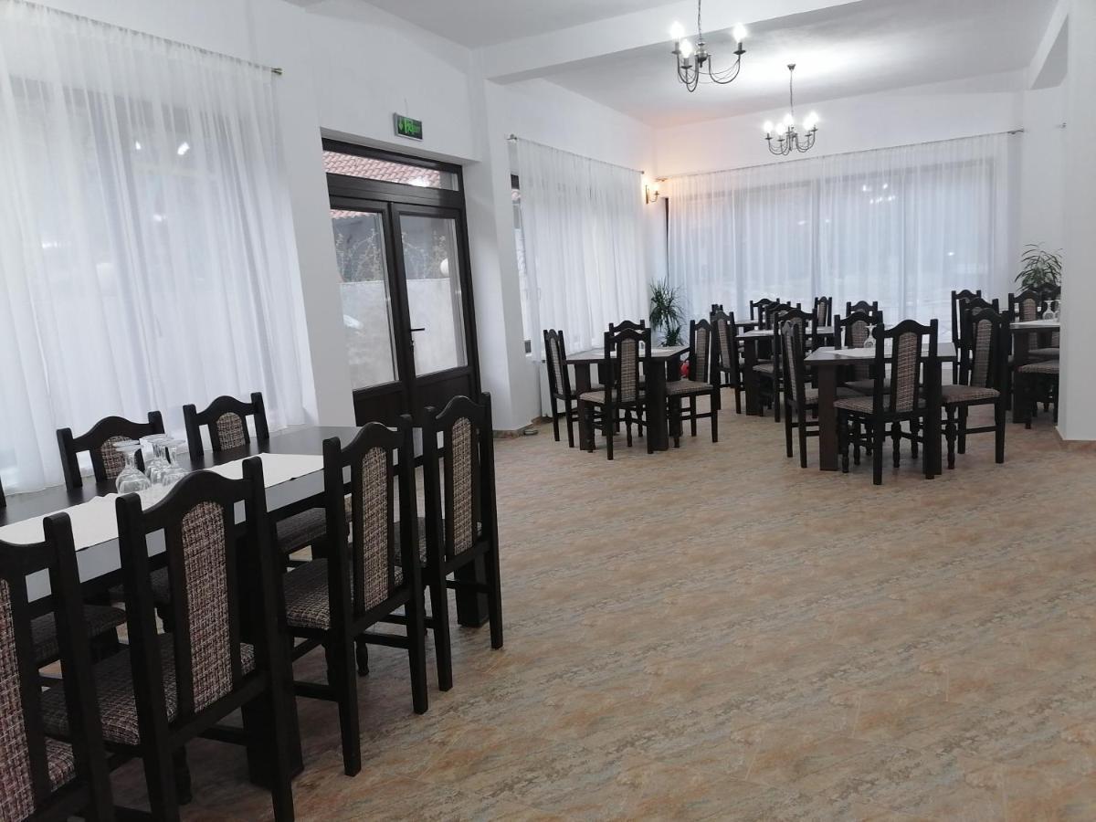 Motorom Hotel Zărneşti Exterior foto
